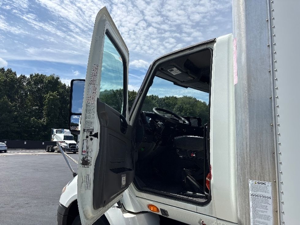 Medium Duty Box Truck-Light and Medium Duty Trucks-International-2020-RH613-Byron Center-MI-429,696\n\t\tmiles-$ 38,000 - Image 16