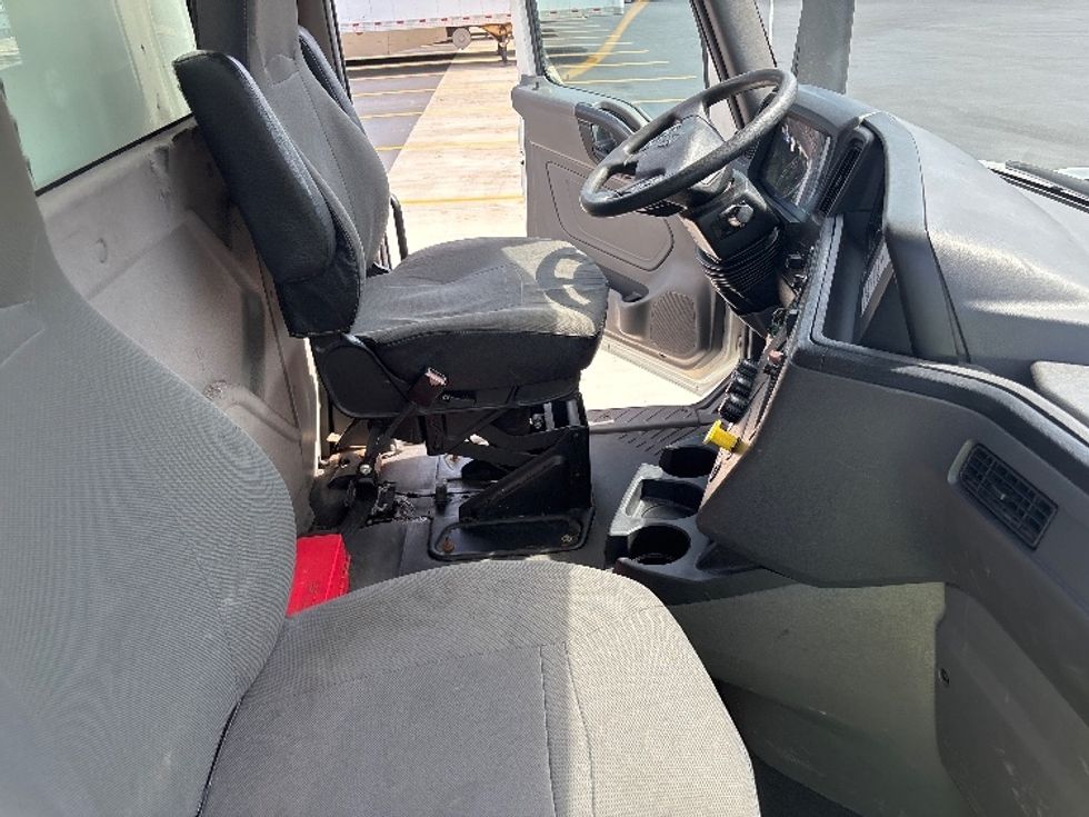 Medium Duty Box Truck-Light and Medium Duty Trucks-International-2020-RH613-Byron Center-MI-429,696\n\t\tmiles-$ 38,000 - Image 22