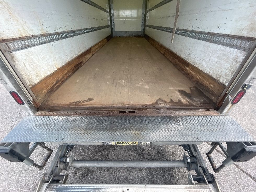Medium Duty Box Truck-Light and Medium Duty Trucks-International-2020-RH613-Kentwood-MI-612,782\n\t\tmiles-$ 26,000 - Image 10