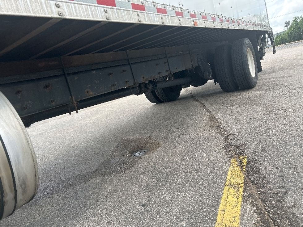 Medium Duty Box Truck-Light and Medium Duty Trucks-International-2020-RH613-Kentwood-MI-612,782\n\t\tmiles-$ 26,000 - Image 5
