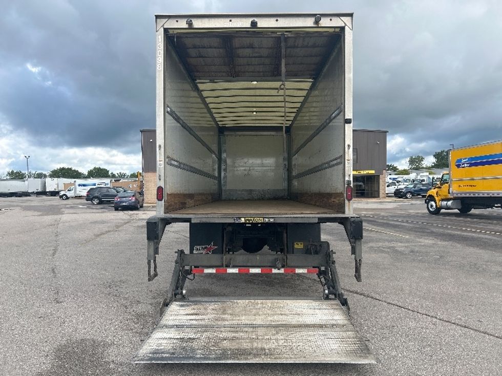Medium Duty Box Truck-Light and Medium Duty Trucks-International-2020-RH613-Kentwood-MI-612,782\n\t\tmiles-$ 26,000 - Image 9