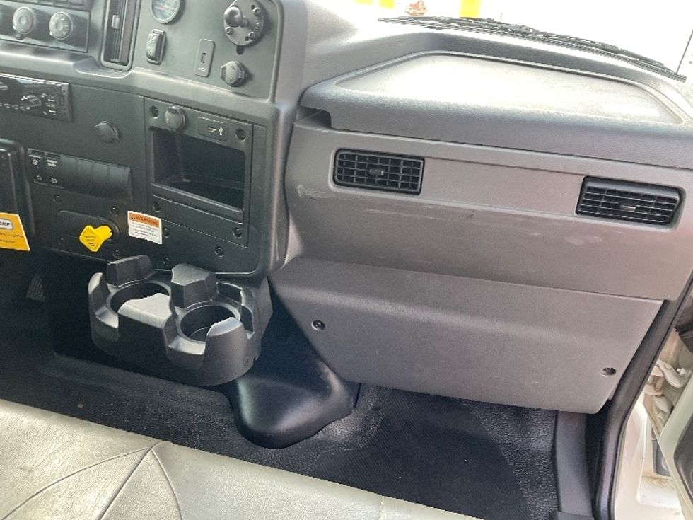 Medium Duty Box Truck-Light and Medium Duty Trucks-International-2021-MV607-Abilene-TX-221,242\n\t\tmiles-$ 46,750 - Image 21