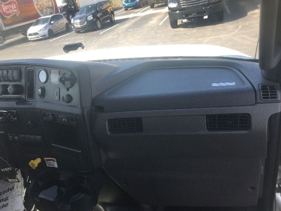 Medium Duty Box Truck-Light and Medium Duty Trucks-International-2021-MV607-Akron-OH-145,280\n\t\tmiles-$ 61,250 - Image 21