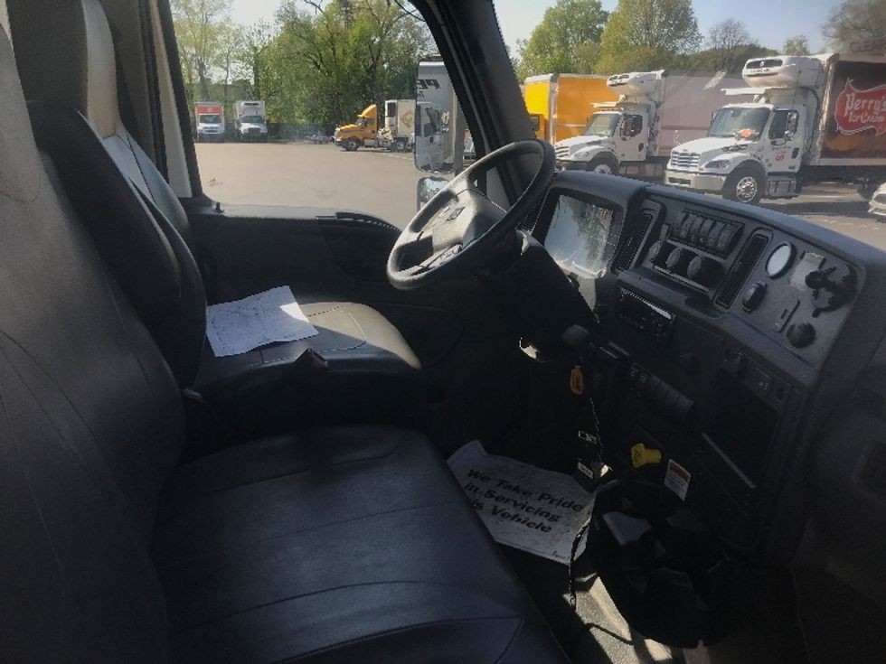 Medium Duty Box Truck-Light and Medium Duty Trucks-International-2021-MV607-Akron-OH-145,280\n\t\tmiles-$ 61,250 - Image 22