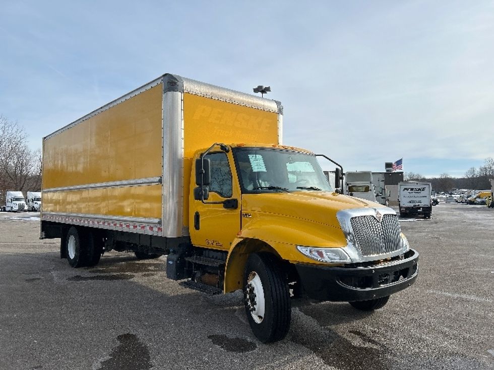 Medium Duty Box Truck-Light and Medium Duty Trucks-International-2021-MV607-Akron-OH-197,097\n\t\tmiles-$ 42,750 - Image 1