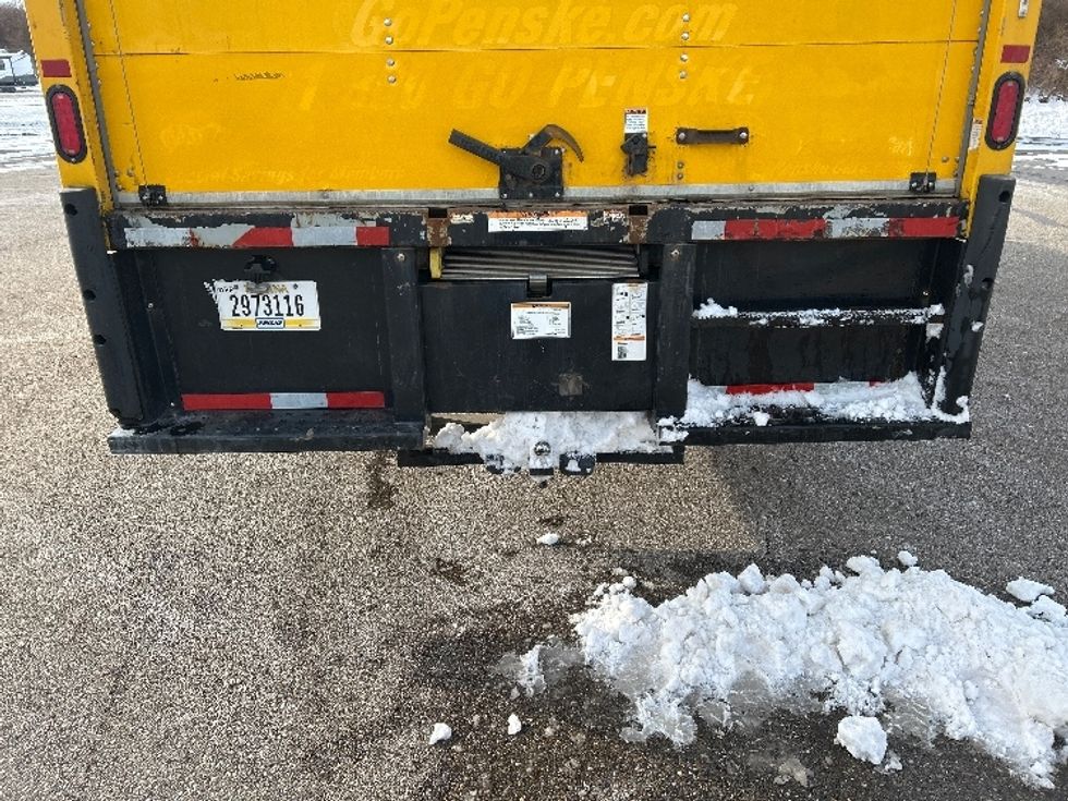 Medium Duty Box Truck-Light and Medium Duty Trucks-International-2021-MV607-Akron-OH-197,097\n\t\tmiles-$ 42,750 - Image 26