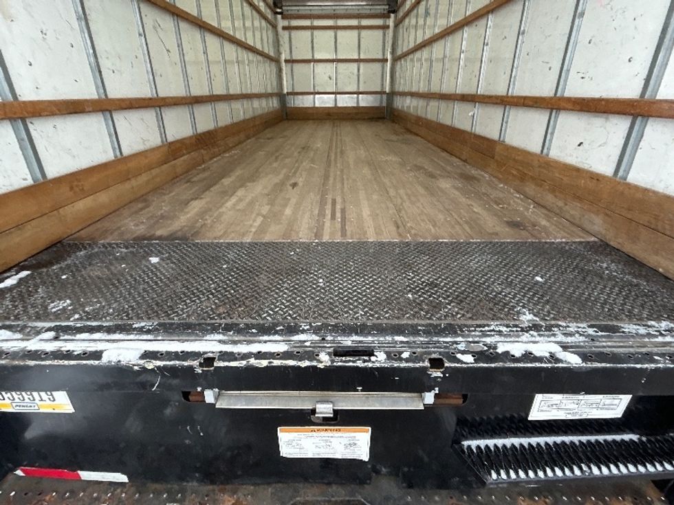 Medium Duty Box Truck-Light and Medium Duty Trucks-International-2021-MV607-Akron-OH-203,725\n\t\tmiles-$ 41,750 - Image 10