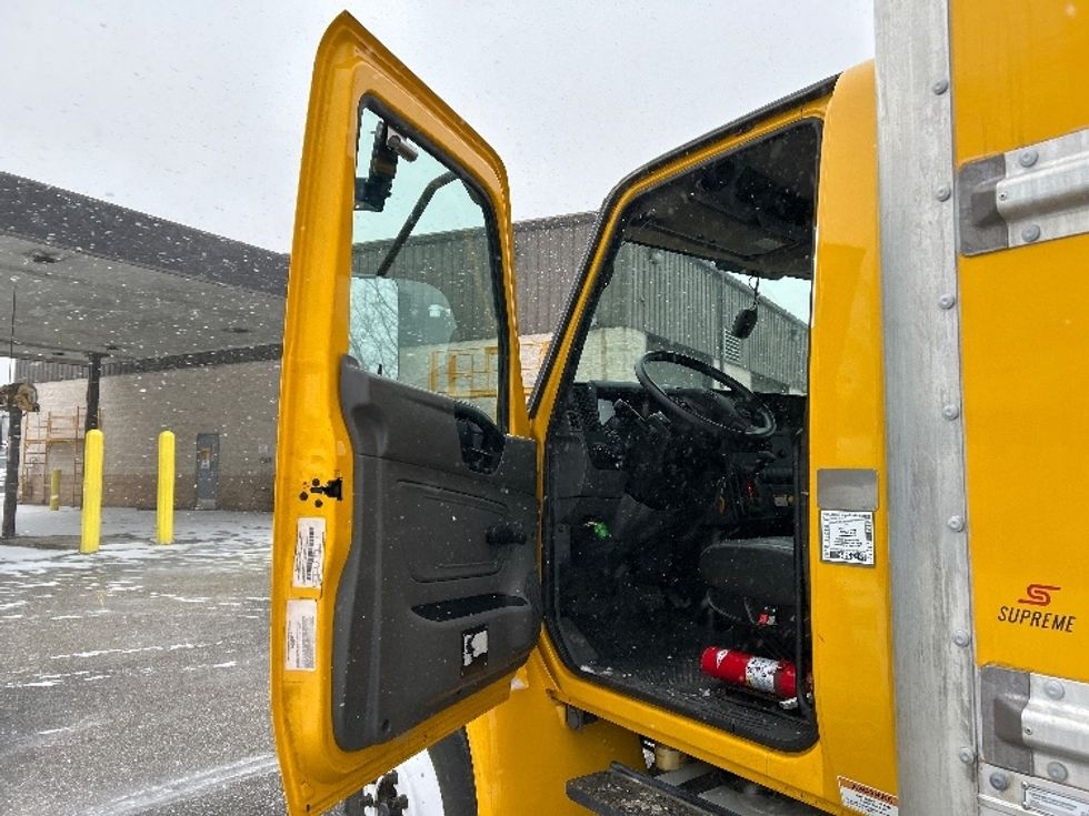Medium Duty Box Truck-Light and Medium Duty Trucks-International-2021-MV607-Akron-OH-203,725\n\t\tmiles-$ 41,750 - Image 16