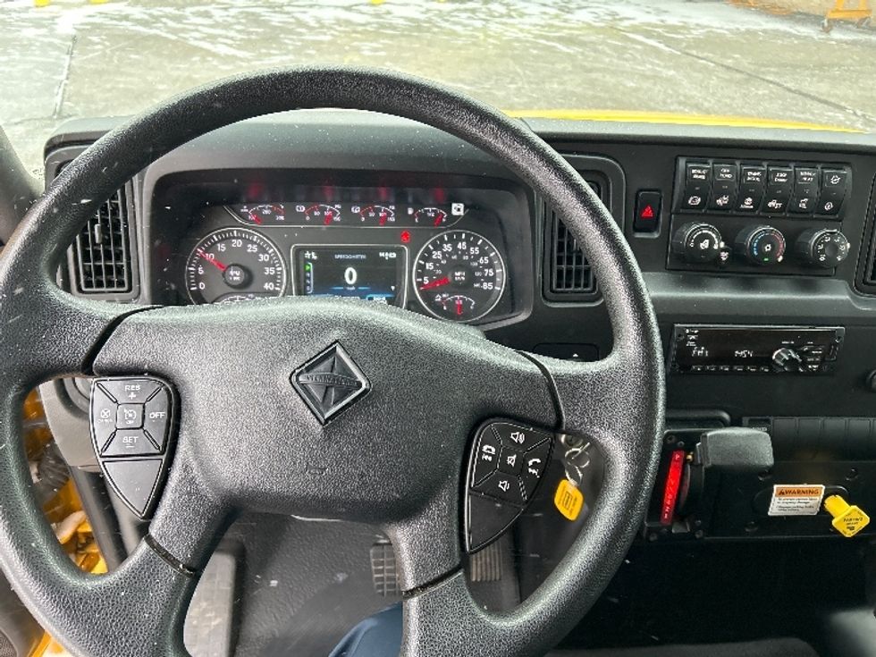 Medium Duty Box Truck-Light and Medium Duty Trucks-International-2021-MV607-Akron-OH-203,725\n\t\tmiles-$ 41,750 - Image 18