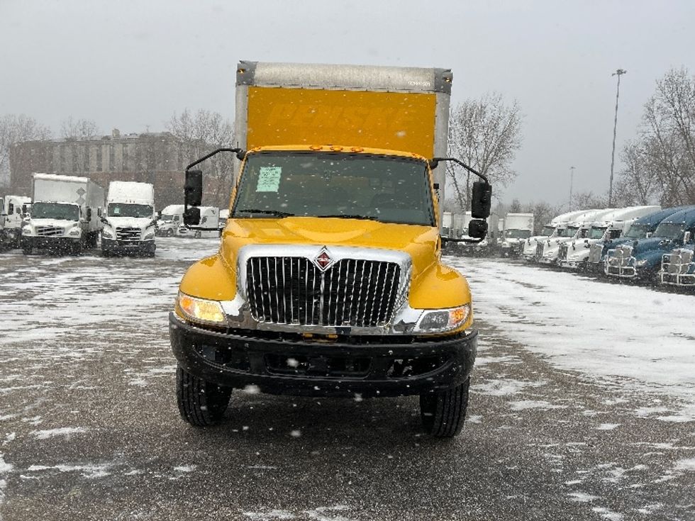 Medium Duty Box Truck-Light and Medium Duty Trucks-International-2021-MV607-Akron-OH-203,725\n\t\tmiles-$ 41,750 - Image 2
