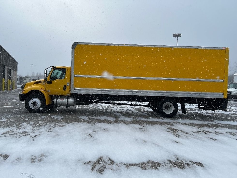 Medium Duty Box Truck-Light and Medium Duty Trucks-International-2021-MV607-Akron-OH-203,725\n\t\tmiles-$ 41,750 - Image 4