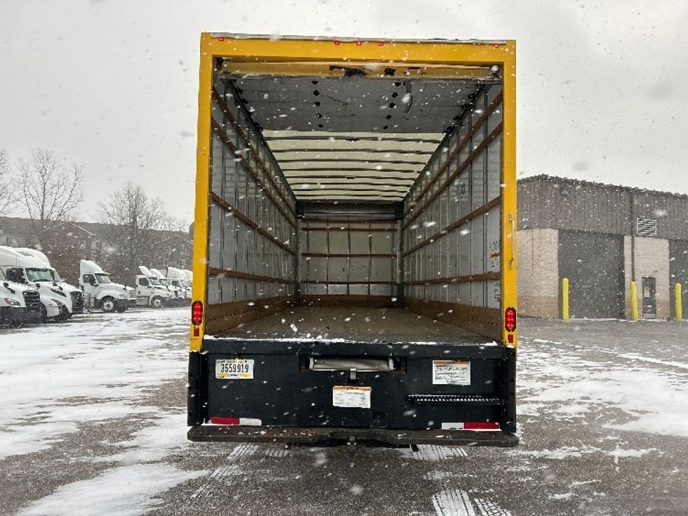 Medium Duty Box Truck-Light and Medium Duty Trucks-International-2021-MV607-Akron-OH-203,725\n\t\tmiles-$ 41,750 - Image 9