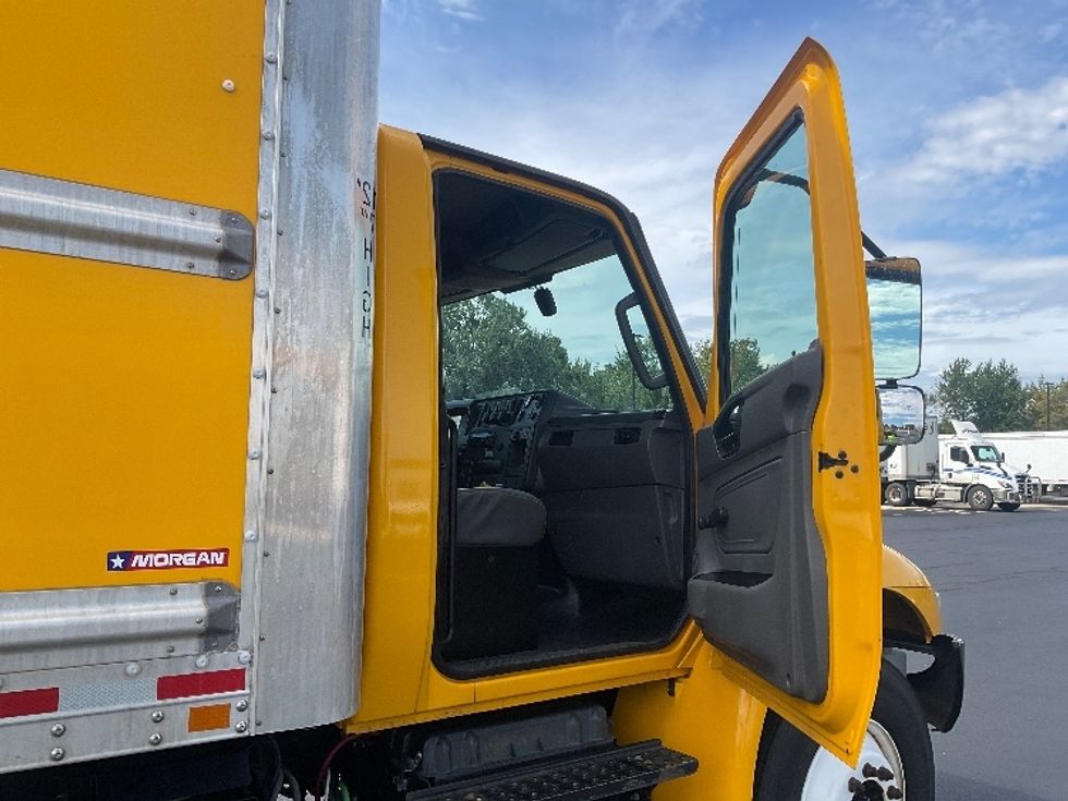 Medium Duty Box Truck-Light and Medium Duty Trucks-International-2021-MV607-Akron-OH-227,692\n\t\tmiles-$ 39,500 - Image 20