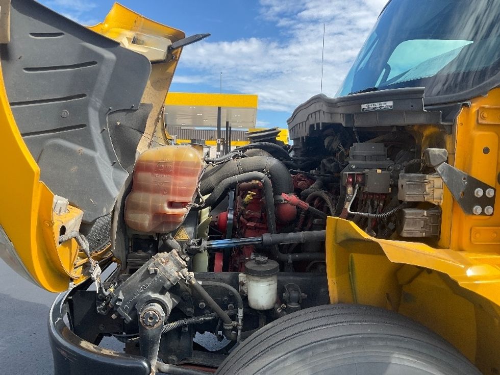 Medium Duty Box Truck-Light and Medium Duty Trucks-International-2021-MV607-Akron-OH-227,692\n\t\tmiles-$ 39,500 - Image 24