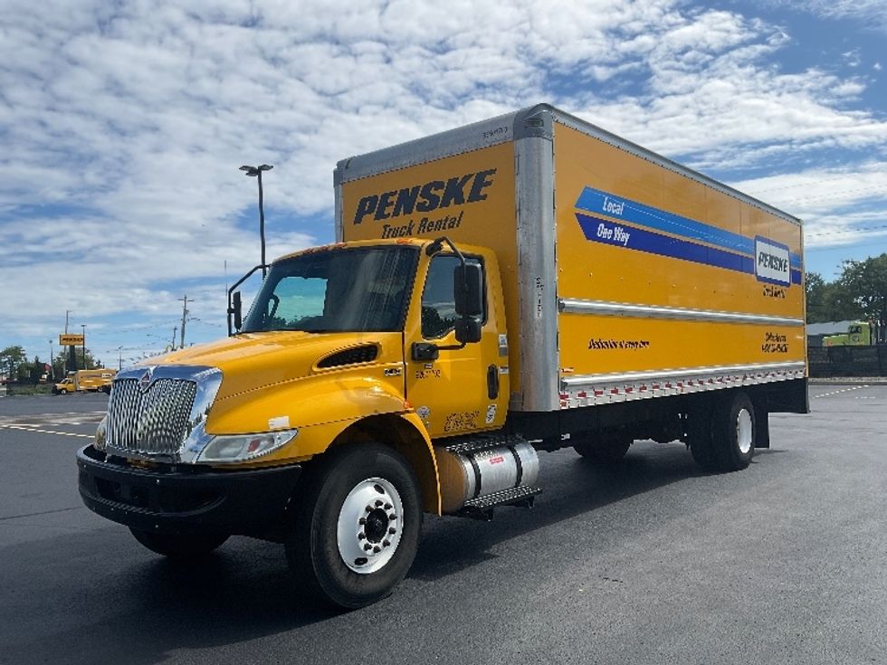 Medium Duty Box Truck-Light and Medium Duty Trucks-International-2021-MV607-Akron-OH-227,692\n\t\tmiles-$ 39,500 - Image 3