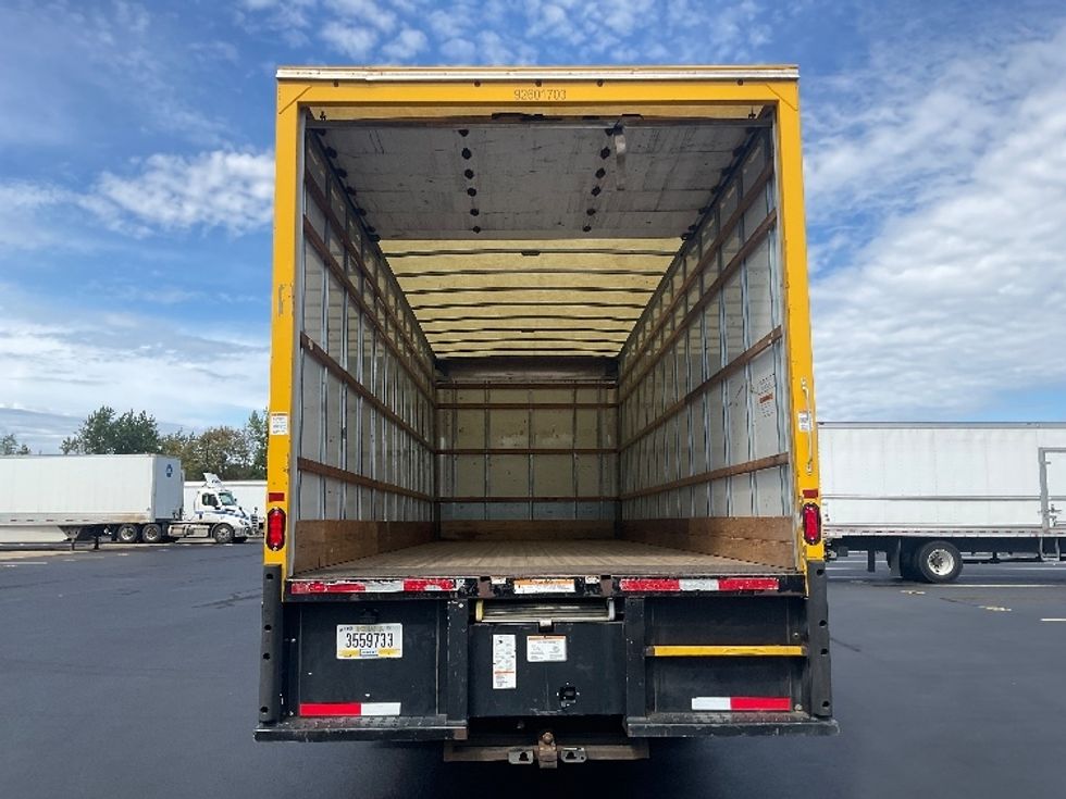 Medium Duty Box Truck-Light and Medium Duty Trucks-International-2021-MV607-Akron-OH-227,692\n\t\tmiles-$ 39,500 - Image 8