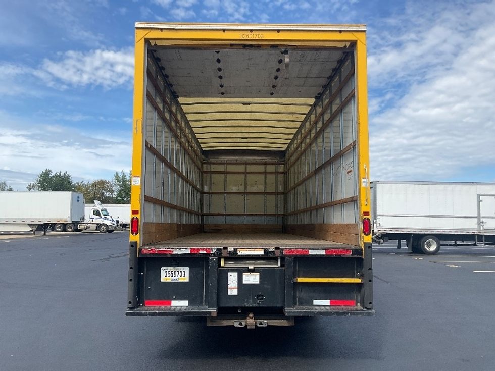 Medium Duty Box Truck-Light and Medium Duty Trucks-International-2021-MV607-Akron-OH-227,692\n\t\tmiles-$ 39,500 - Image 9
