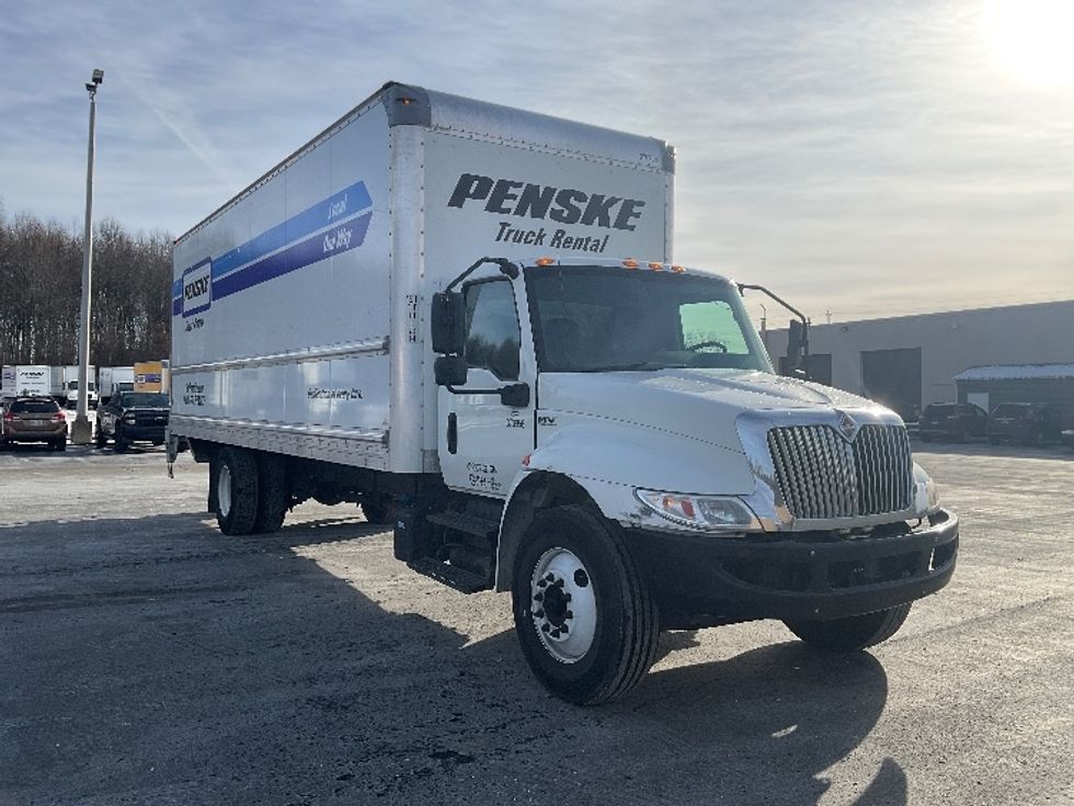 Medium Duty Box Truck-Light and Medium Duty Trucks-International-2021-MV607-Akron-OH-252,820\n\t\tmiles-$ 41,000 - Image 1
