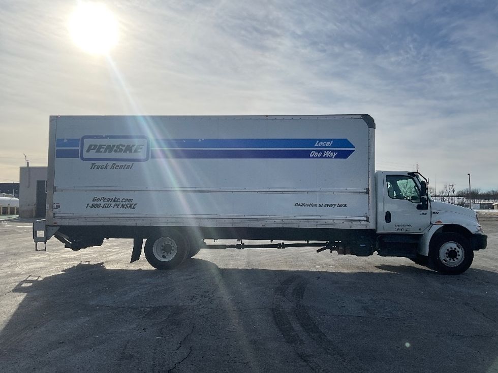 Medium Duty Box Truck-Light and Medium Duty Trucks-International-2021-MV607-Akron-OH-252,820\n\t\tmiles-$ 41,000 - Image 15