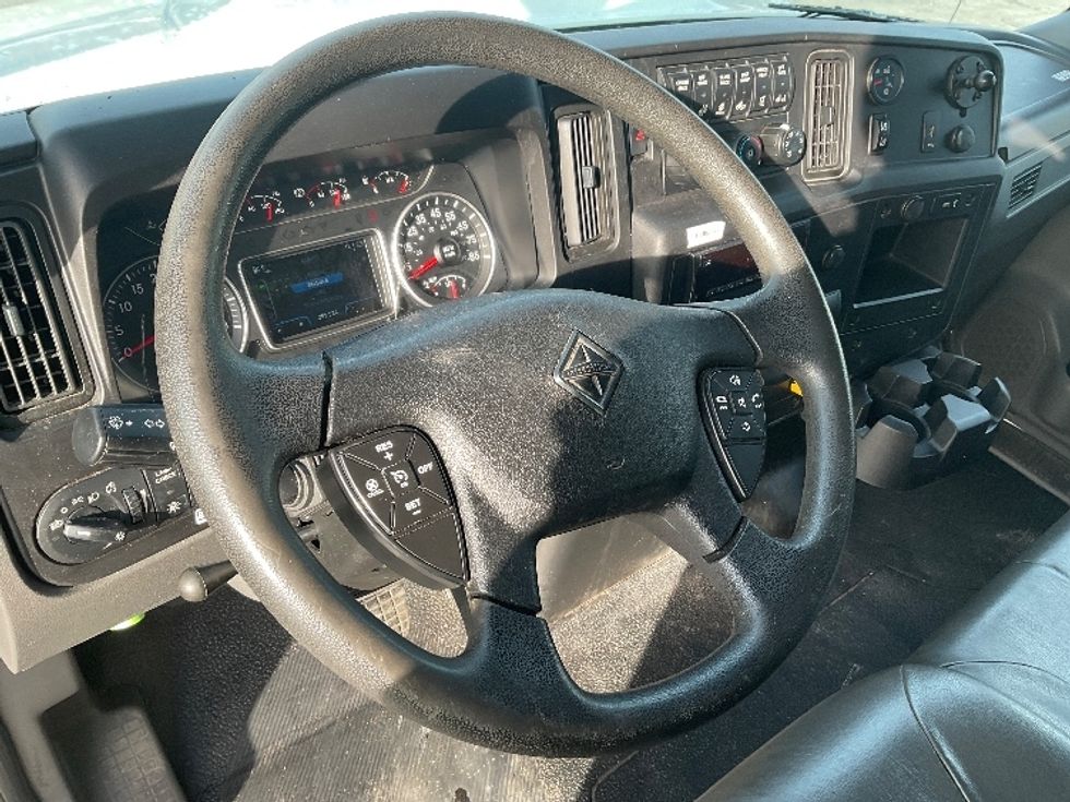 Medium Duty Box Truck-Light and Medium Duty Trucks-International-2021-MV607-Akron-OH-252,820\n\t\tmiles-$ 41,000 - Image 17