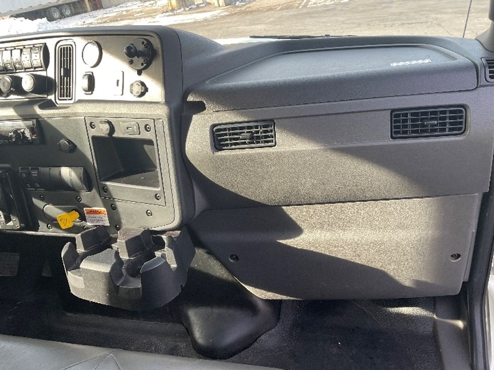 Medium Duty Box Truck-Light and Medium Duty Trucks-International-2021-MV607-Akron-OH-252,820\n\t\tmiles-$ 41,000 - Image 21