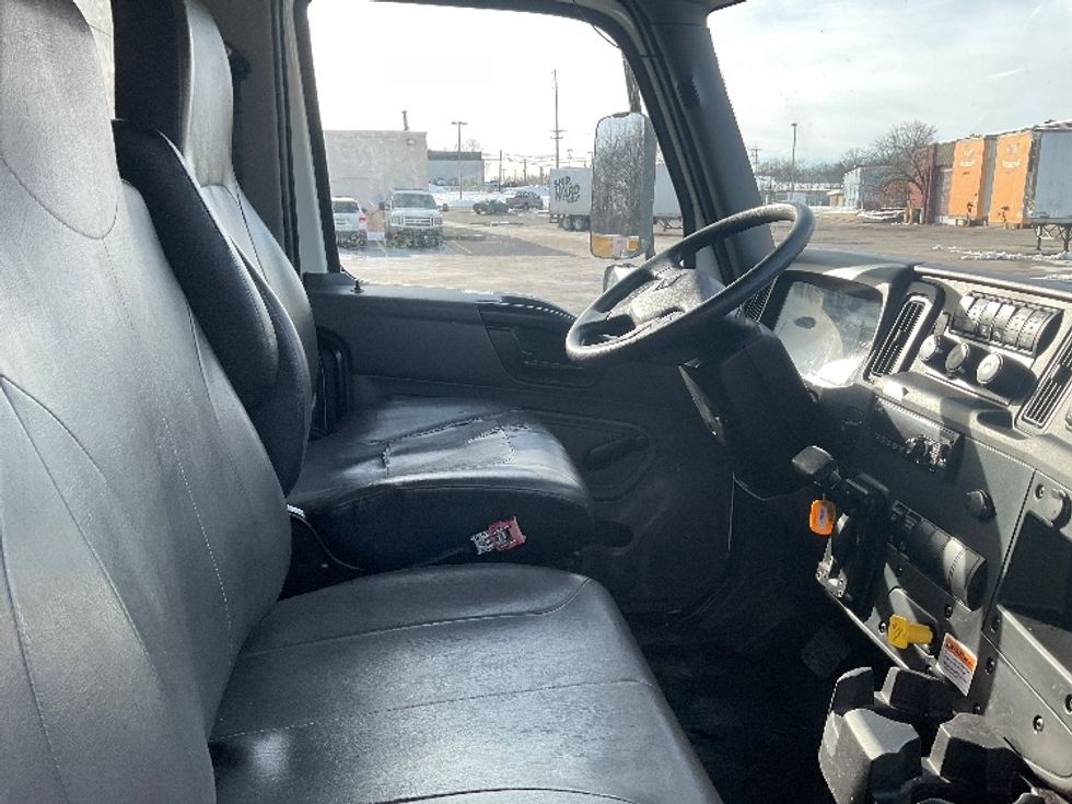 Medium Duty Box Truck-Light and Medium Duty Trucks-International-2021-MV607-Akron-OH-252,820\n\t\tmiles-$ 41,000 - Image 22