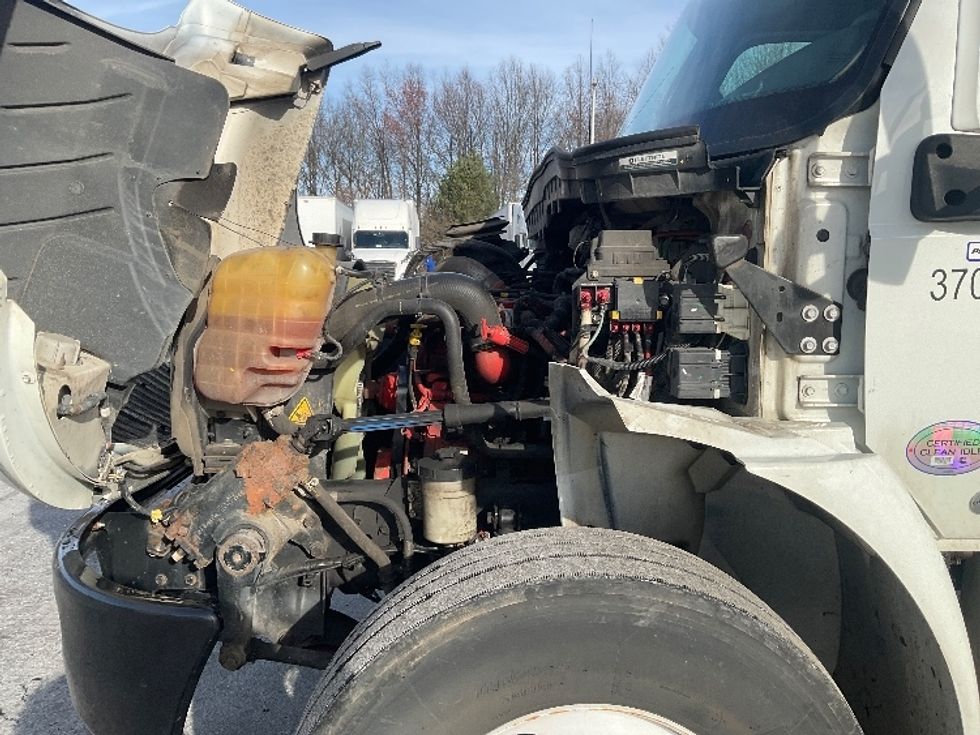 Medium Duty Box Truck-Light and Medium Duty Trucks-International-2021-MV607-Akron-OH-252,820\n\t\tmiles-$ 41,000 - Image 24