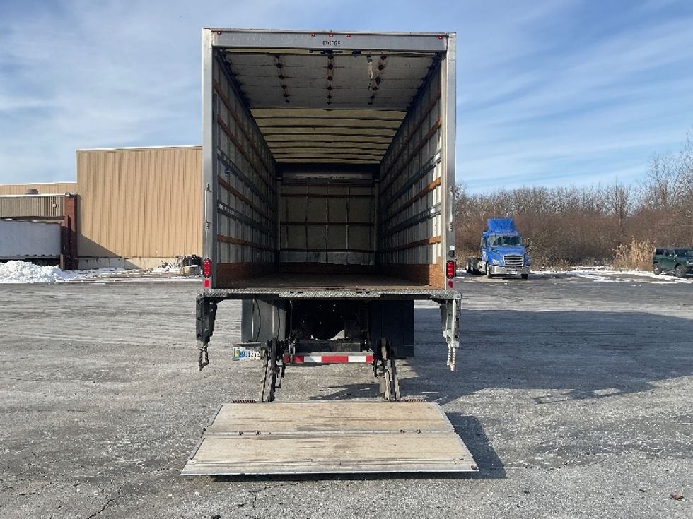 Medium Duty Box Truck-Light and Medium Duty Trucks-International-2021-MV607-Akron-OH-252,820\n\t\tmiles-$ 41,000 - Image 9