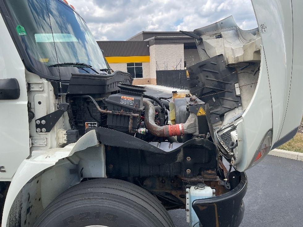 Medium Duty Box Truck-Light and Medium Duty Trucks-International-2021-MV607-Akron-OH-323,853\n\t\tmiles-$ 28,250 - Image 22