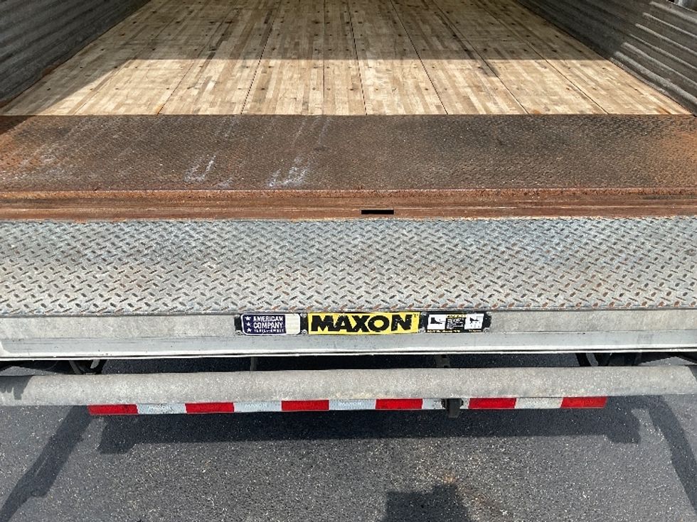 Medium Duty Box Truck-Light and Medium Duty Trucks-International-2021-MV607-Akron-OH-323,853\n\t\tmiles-$ 28,250 - Image 8