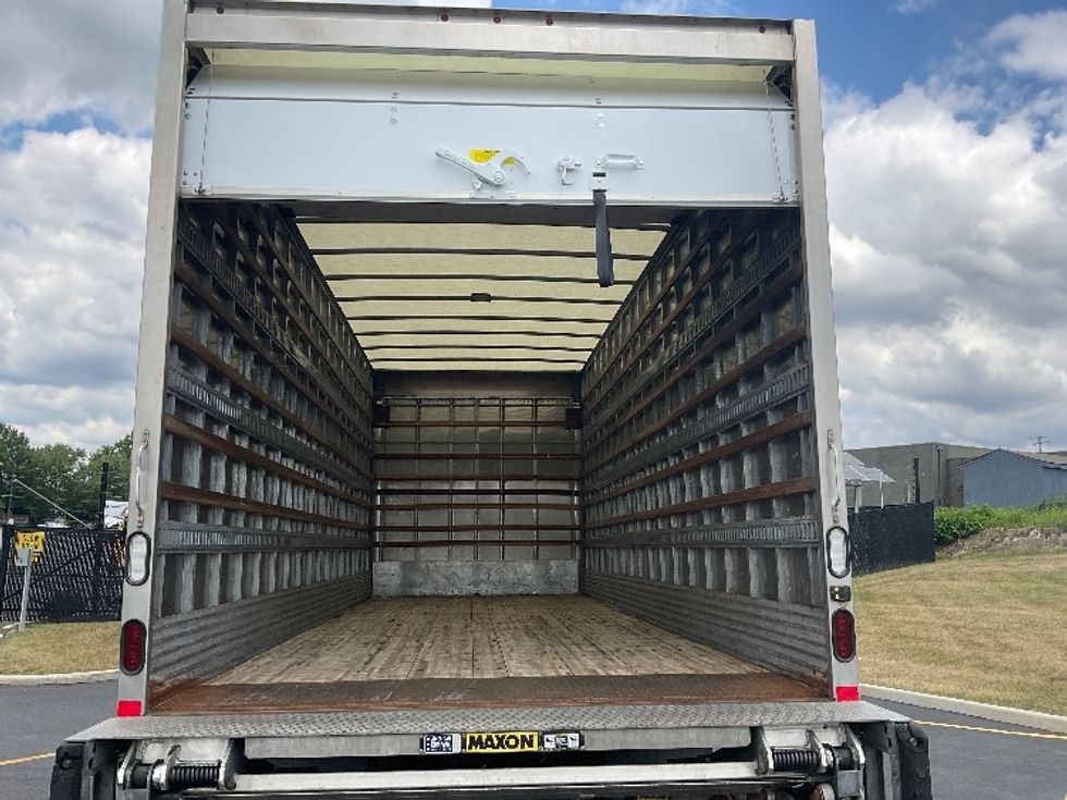 Medium Duty Box Truck-Light and Medium Duty Trucks-International-2021-MV607-Akron-OH-323,853\n\t\tmiles-$ 28,250 - Image 9