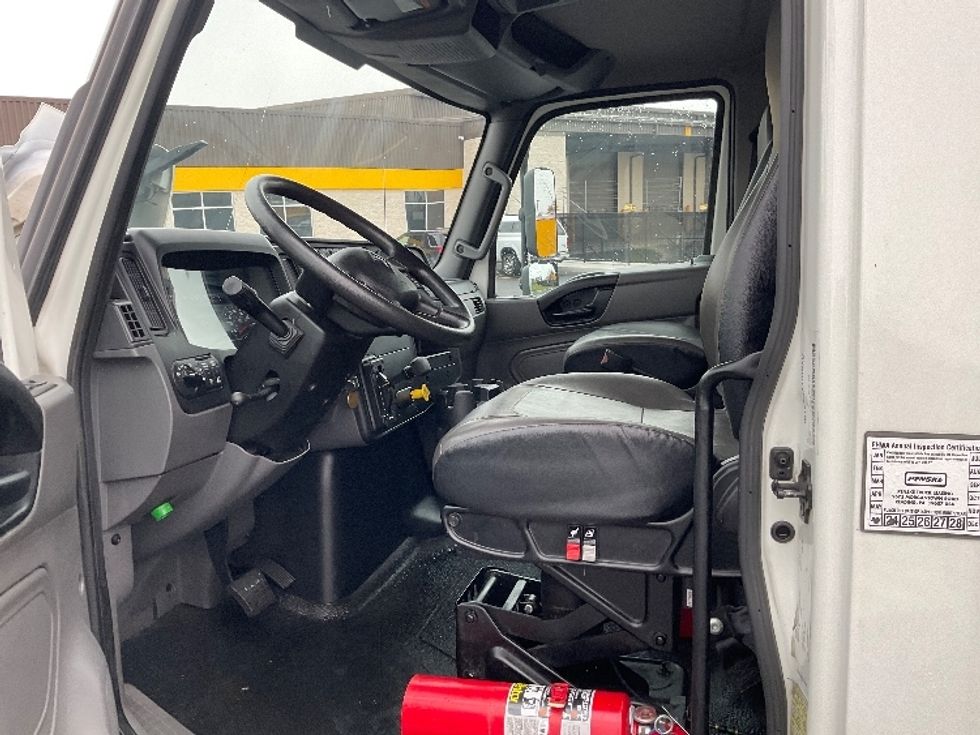 Medium Duty Box Truck-Light and Medium Duty Trucks-International-2021-MV607-Akron-OH-54,577\n\t\tmiles-$ 70,000 - Image 16