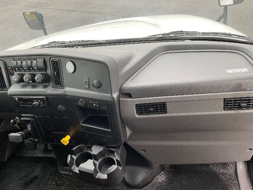 Medium Duty Box Truck-Light and Medium Duty Trucks-International-2021-MV607-Akron-OH-54,577\n\t\tmiles-$ 70,000 - Image 20