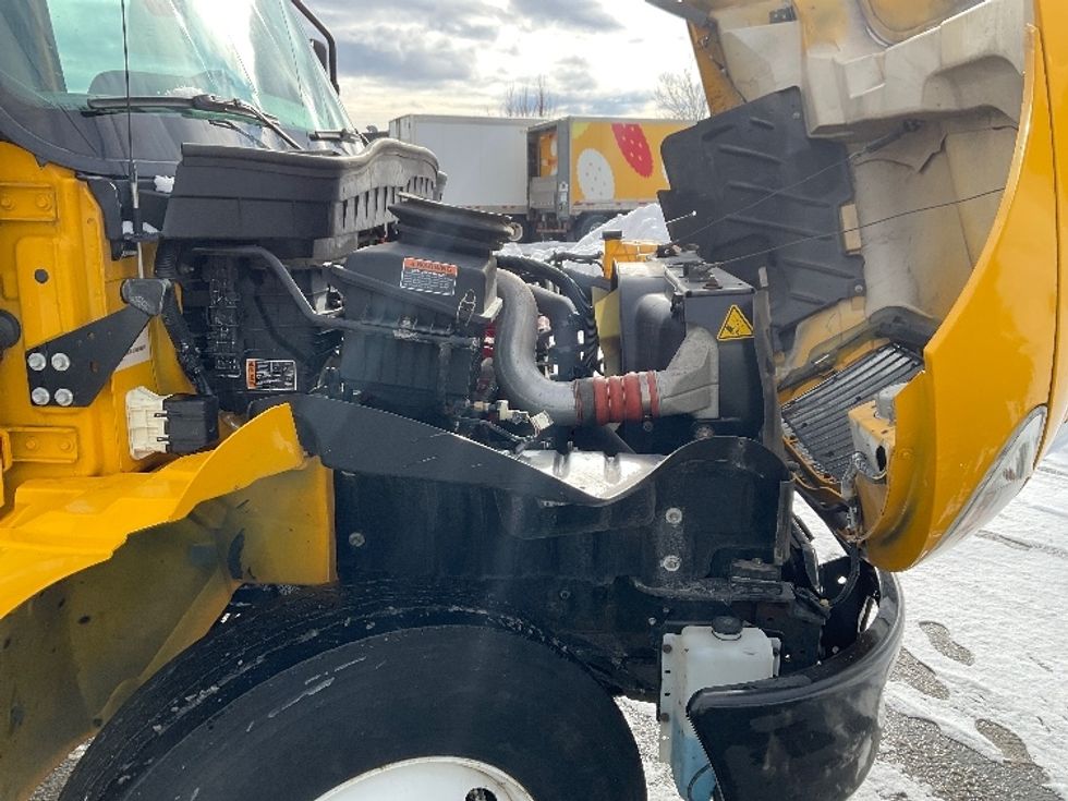 Medium Duty Box Truck-Light and Medium Duty Trucks-International-2021-MV607-Albany-NY-198,937\n\t\tmiles-$ 37,750 - Image 22