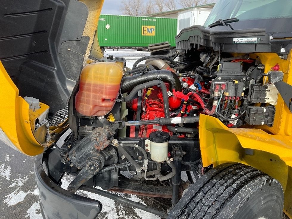 Medium Duty Box Truck-Light and Medium Duty Trucks-International-2021-MV607-Albany-NY-198,937\n\t\tmiles-$ 37,750 - Image 23