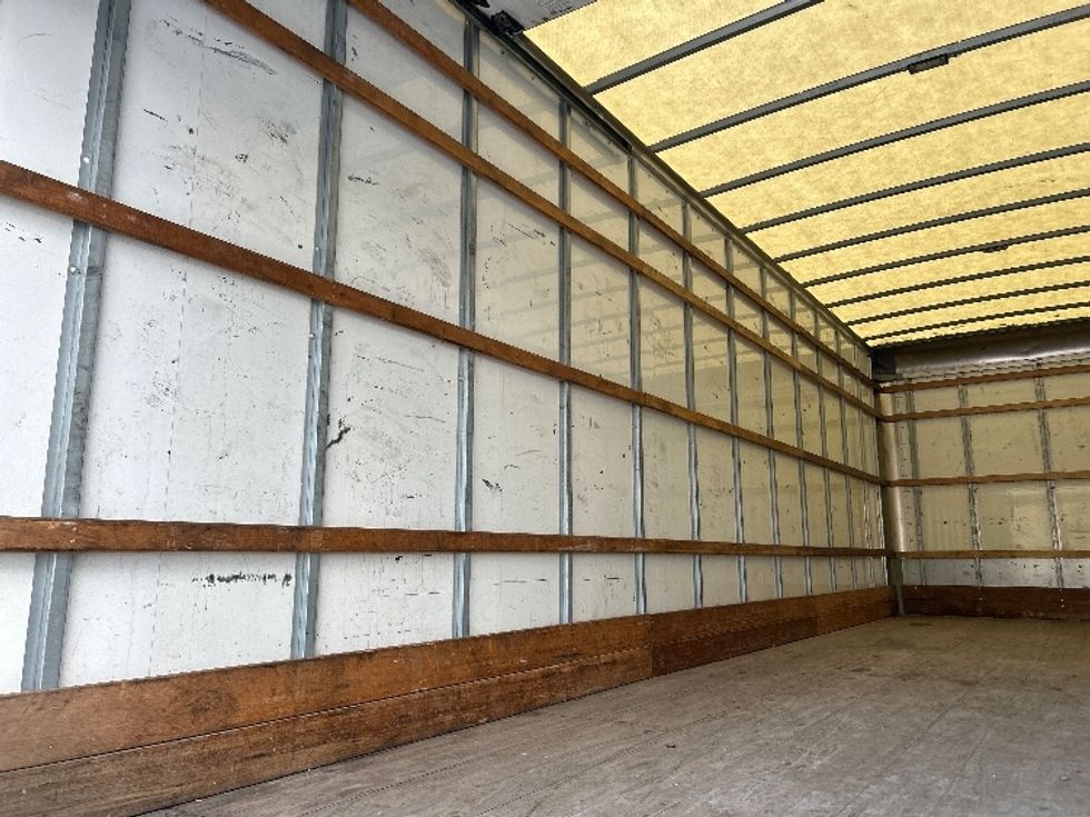 Medium Duty Box Truck-Light and Medium Duty Trucks-International-2021-MV607-Albany-NY-202,900\n\t\tmiles-$ 37,250 - Image 11