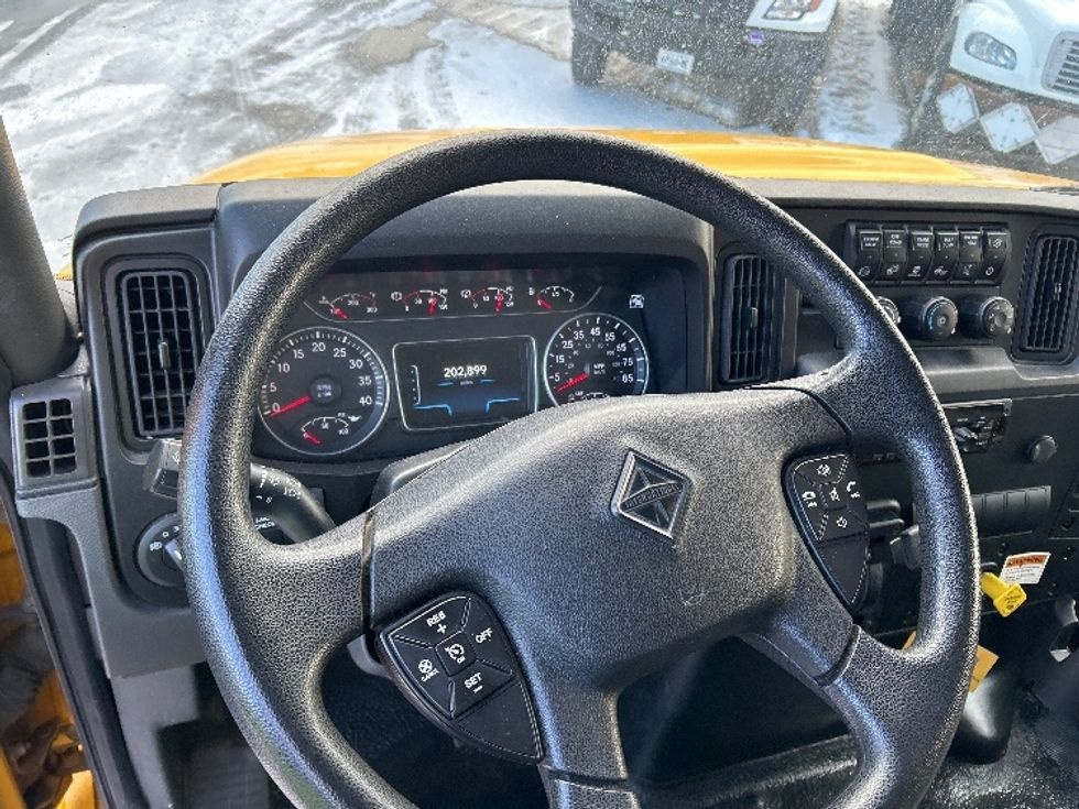 Medium Duty Box Truck-Light and Medium Duty Trucks-International-2021-MV607-Albany-NY-202,900\n\t\tmiles-$ 37,250 - Image 18