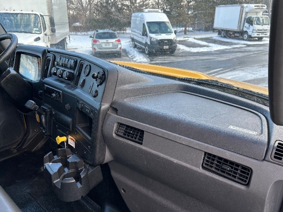 Medium Duty Box Truck-Light and Medium Duty Trucks-International-2021-MV607-Albany-NY-202,900\n\t\tmiles-$ 37,250 - Image 21