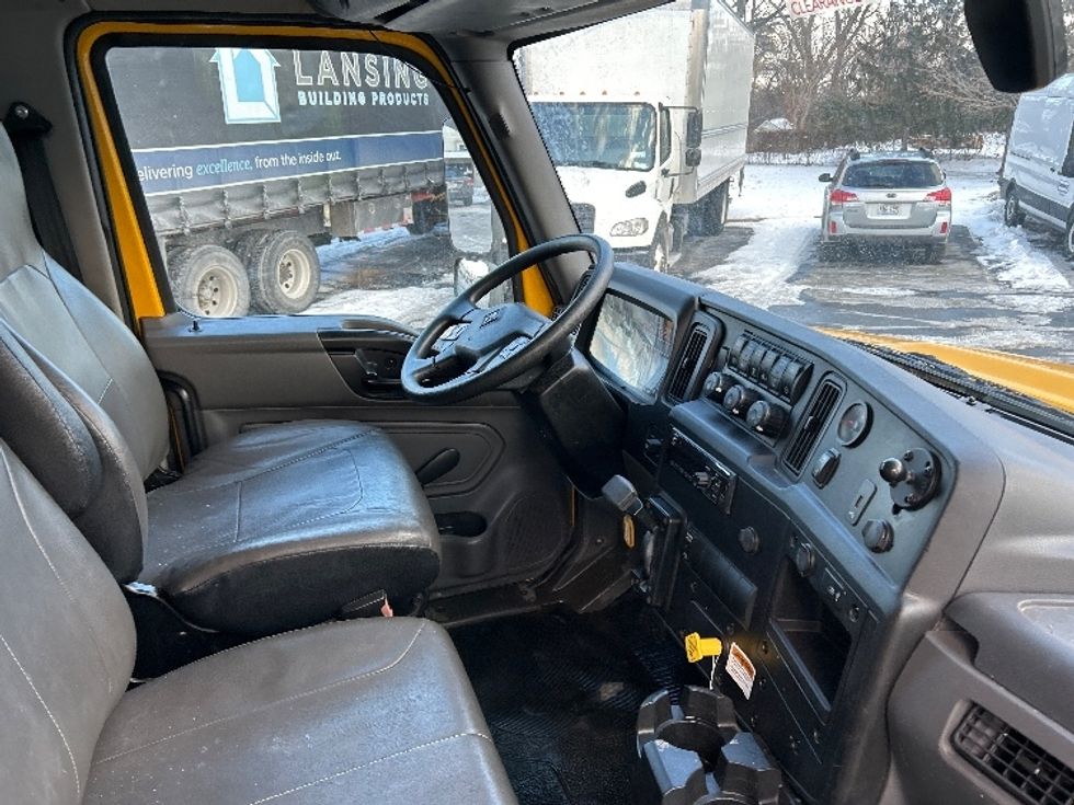Medium Duty Box Truck-Light and Medium Duty Trucks-International-2021-MV607-Albany-NY-202,900\n\t\tmiles-$ 37,250 - Image 22