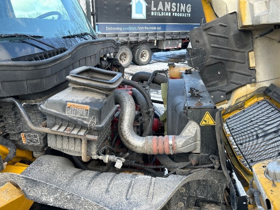 Medium Duty Box Truck-Light and Medium Duty Trucks-International-2021-MV607-Albany-NY-202,900\n\t\tmiles-$ 37,250 - Image 23