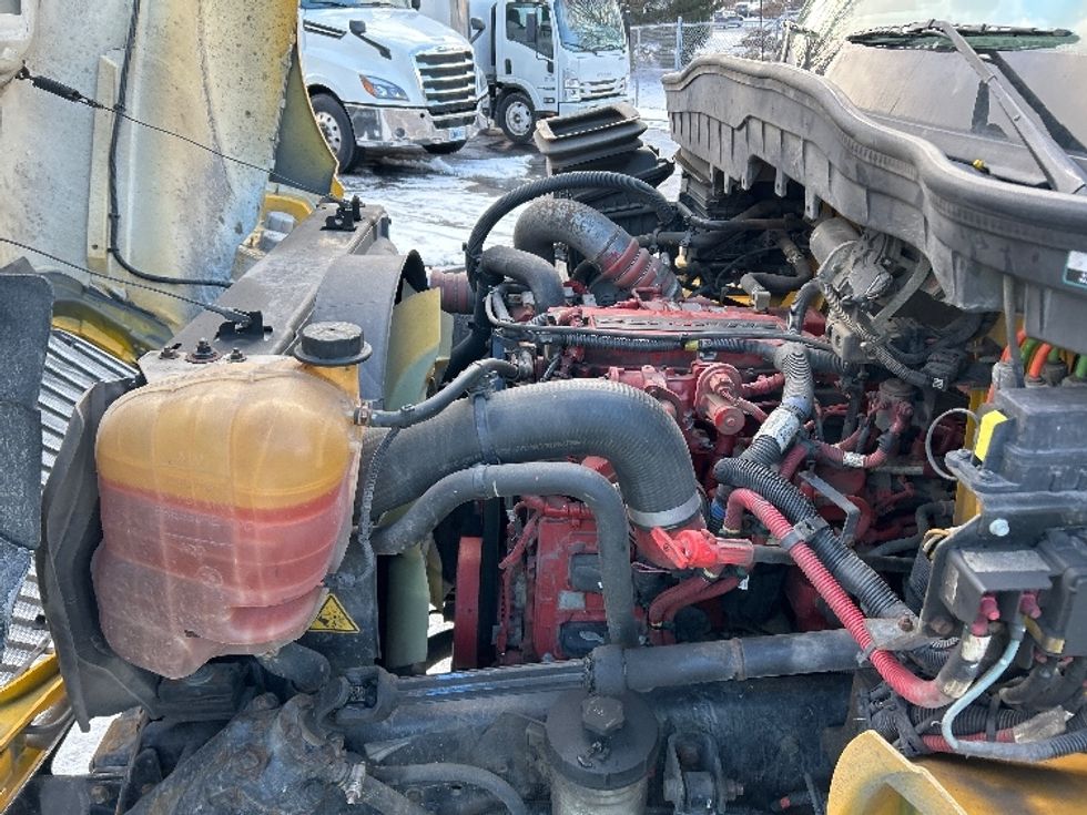 Medium Duty Box Truck-Light and Medium Duty Trucks-International-2021-MV607-Albany-NY-202,900\n\t\tmiles-$ 37,250 - Image 24