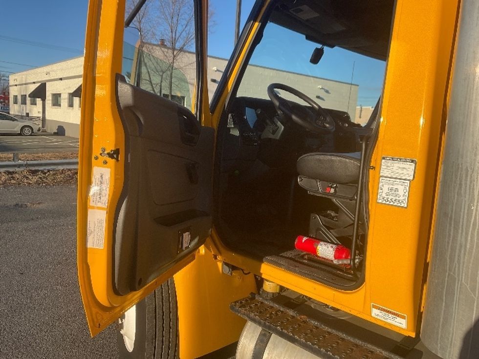 Medium Duty Box Truck-Light and Medium Duty Trucks-International-2021-MV607-Albany-NY-216,744\n\t\tmiles-$ 34,250 - Image 13