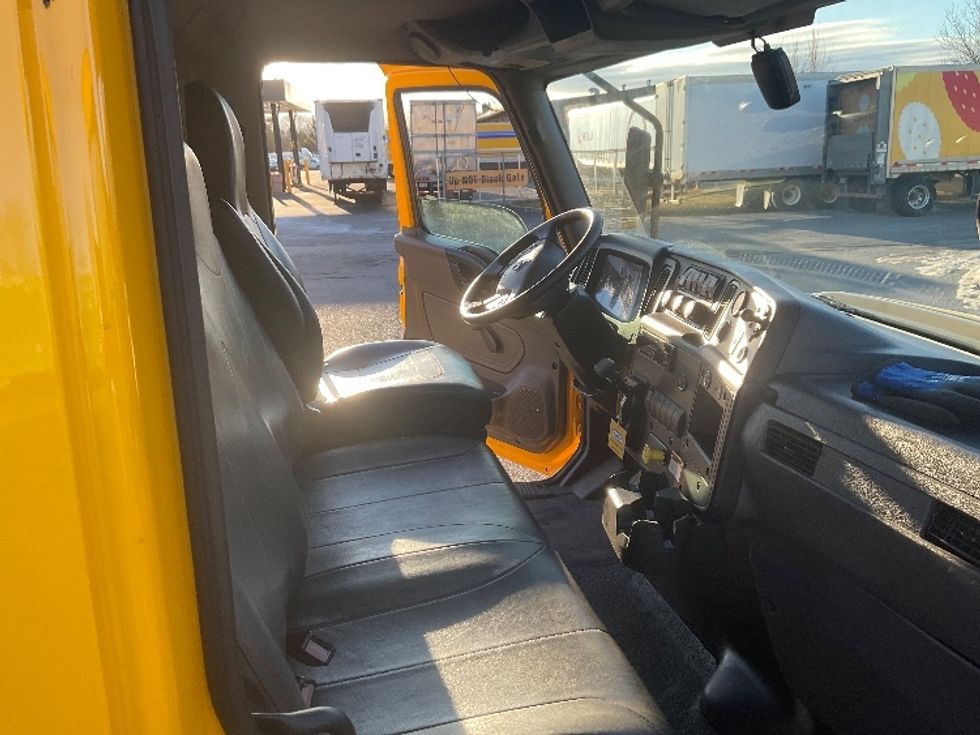 Medium Duty Box Truck-Light and Medium Duty Trucks-International-2021-MV607-Albany-NY-216,744\n\t\tmiles-$ 34,250 - Image 16
