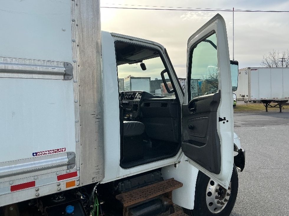 Medium Duty Box Truck-Light and Medium Duty Trucks-International-2021-MV607-Albany-NY-229,209\n\t\tmiles-$ 40,500 - Image 20