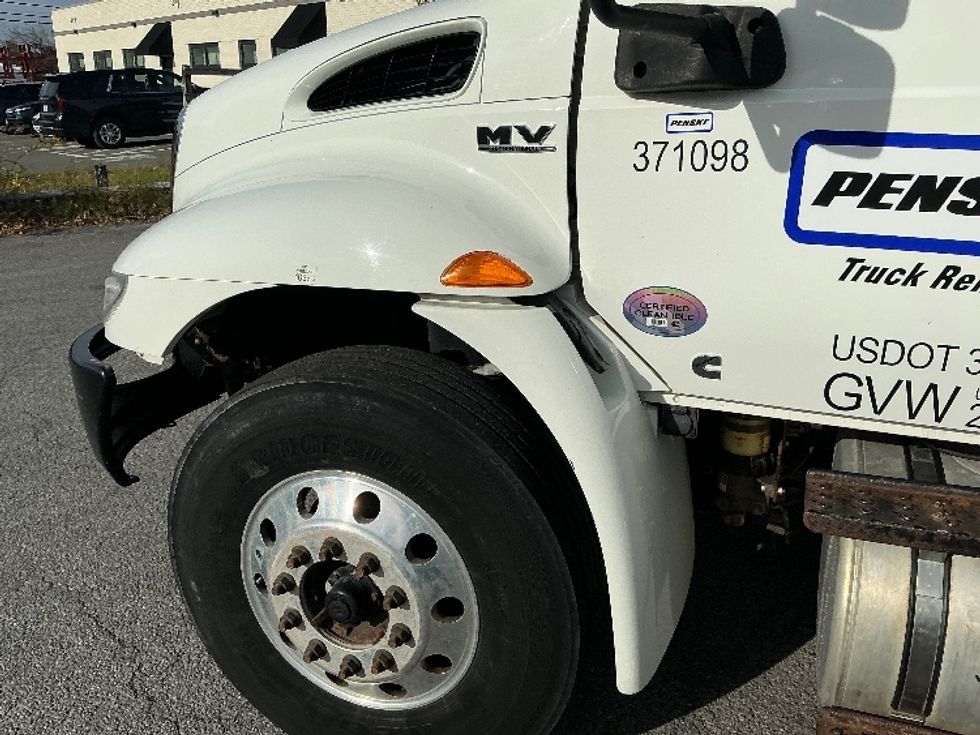 Medium Duty Box Truck-Light and Medium Duty Trucks-International-2021-MV607-Albany-NY-229,209\n\t\tmiles-$ 40,500 - Image 29