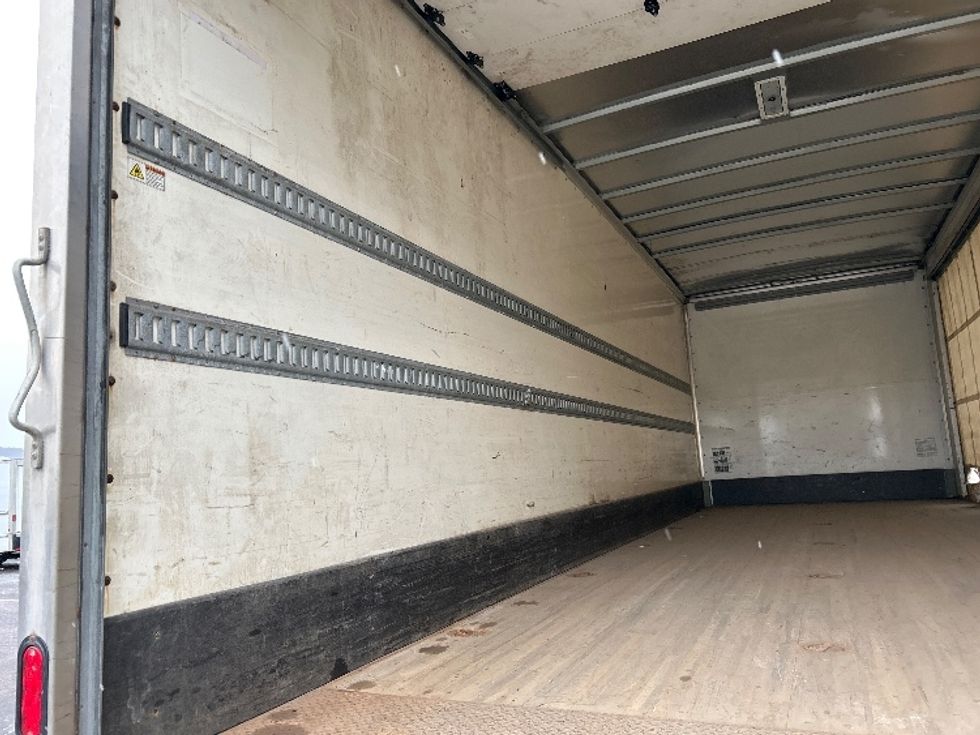 Medium Duty Box Truck-Light and Medium Duty Trucks-International-2021-MV607-Albany-NY-250,986\n\t\tmiles-$ 32,500 - Image 11
