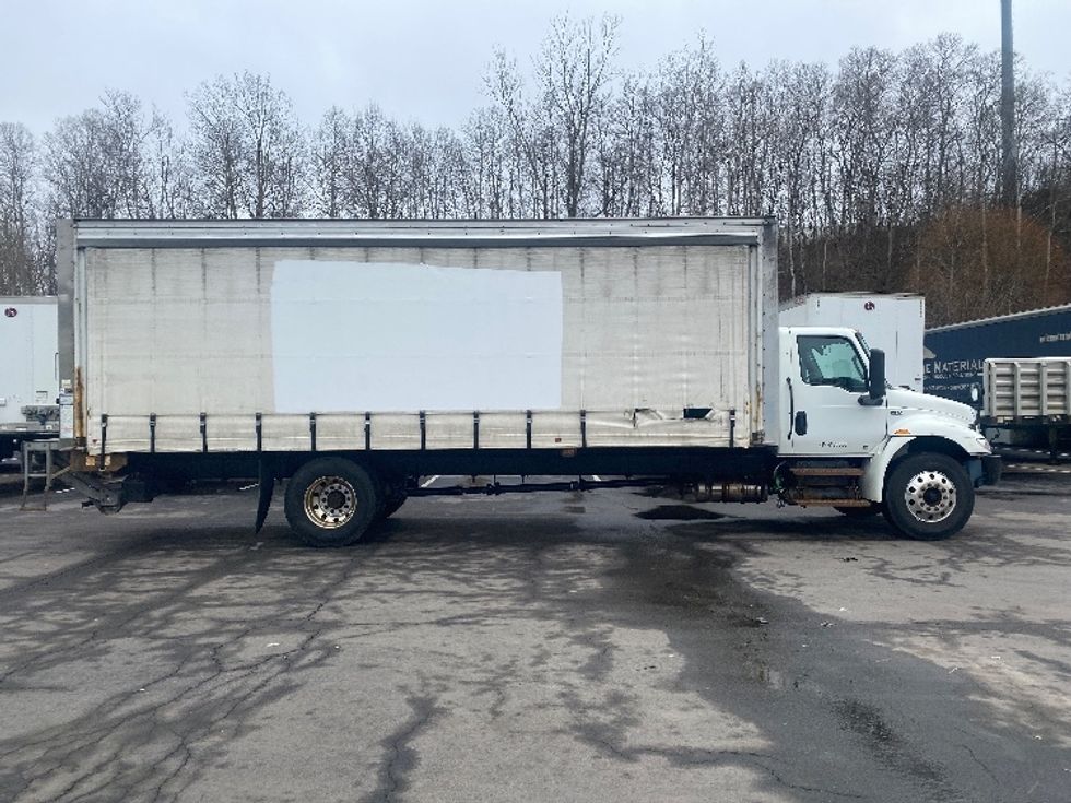Medium Duty Box Truck-Light and Medium Duty Trucks-International-2021-MV607-Albany-NY-250,986\n\t\tmiles-$ 32,500 - Image 15