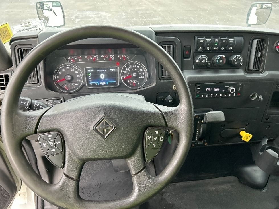 Medium Duty Box Truck-Light and Medium Duty Trucks-International-2021-MV607-Albany-NY-250,986\n\t\tmiles-$ 32,500 - Image 18