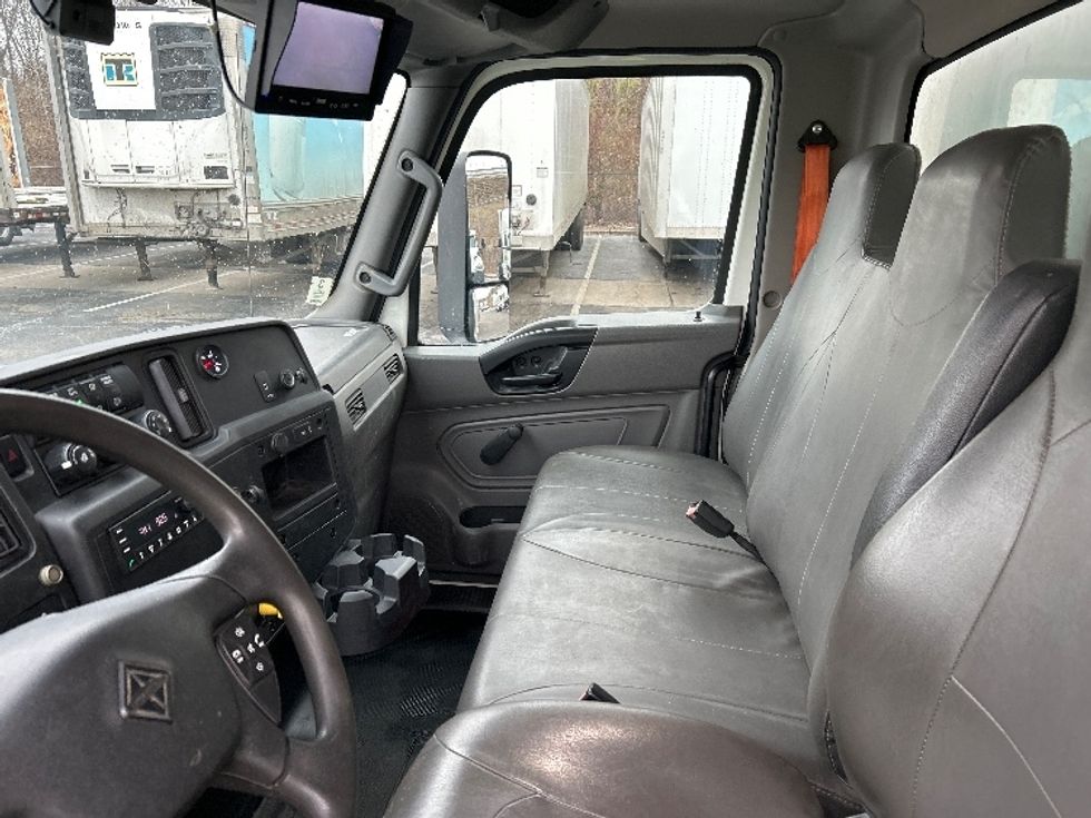 Medium Duty Box Truck-Light and Medium Duty Trucks-International-2021-MV607-Albany-NY-250,986\n\t\tmiles-$ 32,500 - Image 19