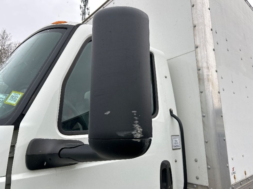 Medium Duty Box Truck-Light and Medium Duty Trucks-International-2021-MV607-Albany-NY-250,986\n\t\tmiles-$ 32,500 - Image 25
